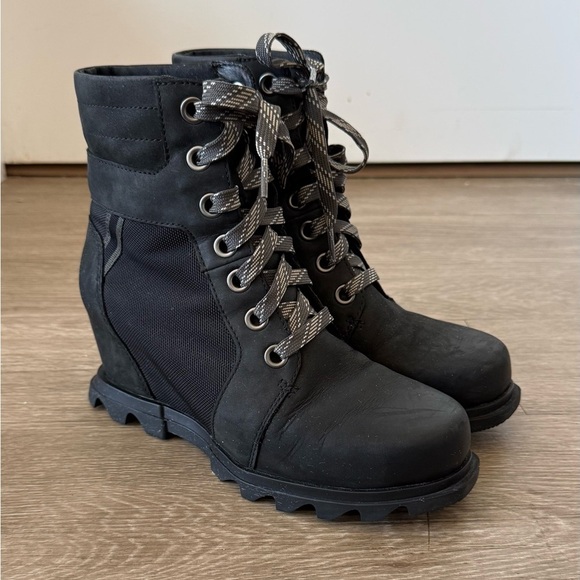 Sorel Joan of Arctic Waterproof Wedge III Lexie Lace-Up Bootie Sz 8.5 - Picture 2 of 6